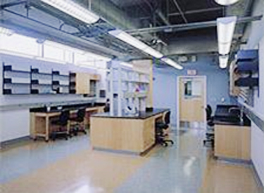 Example of a lab using the full volume of the lab space